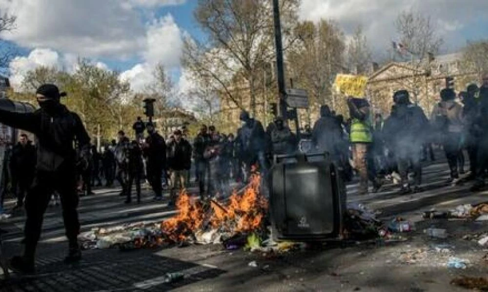 Επεισόδια σε γαλλικές πόλεις λόγω των εκλογικών αποτελεσμάτων (Βίντεο)